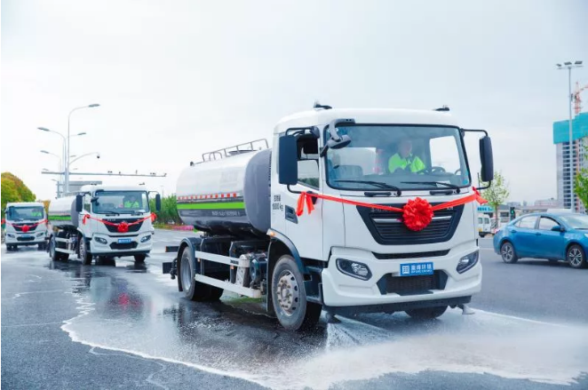 新时代中国城市美容师！好博环境新能源环卫车可减排4.5万吨污染物